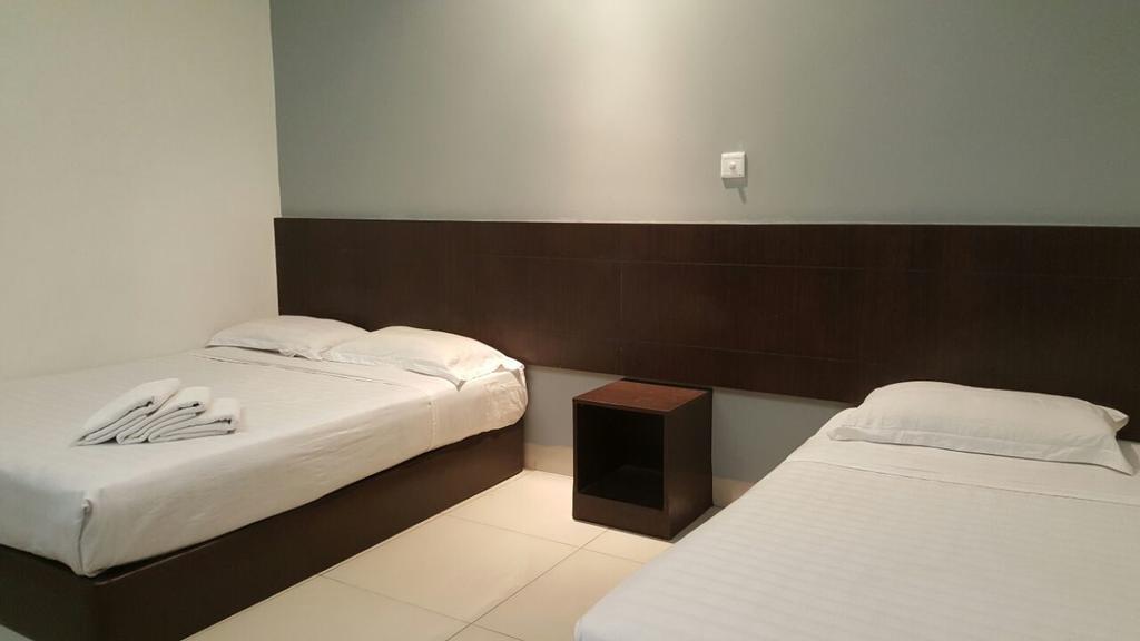 Tiong Nam Hotel Пасір-Ґуданґ Екстер'єр фото